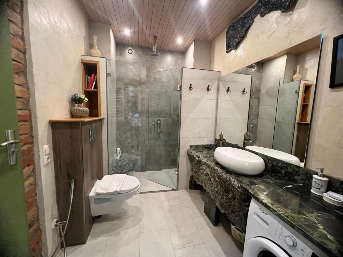 T2&T3 Apartments Levanto Tbilisi Luaran gambar